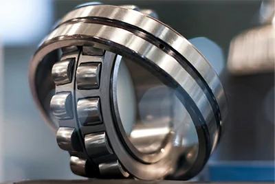 Bearing-type conductive structure