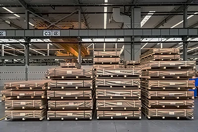 3105 aluminum sheet stack on wooden pallet