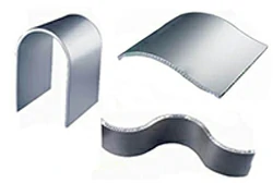 Arc-shaped honeycomb sandwich panel