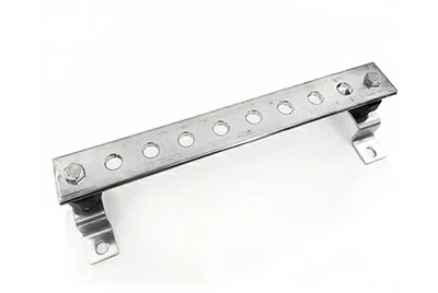 Prefabricated hole-type grounding busbar