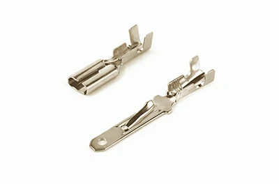 Männlich/weibliches Pik-Terminal