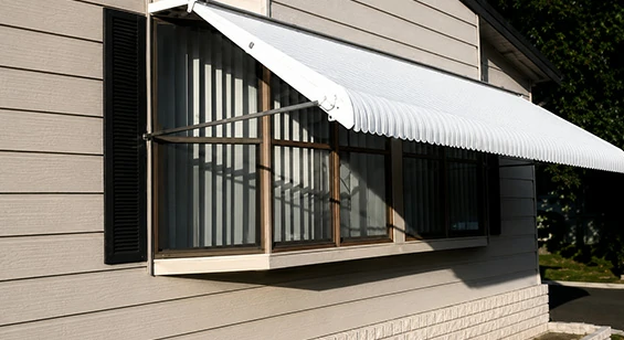 Aluminum Clamshell Awning Windows
