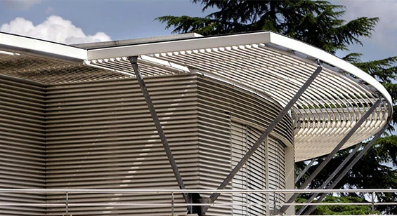 Retractable Aluminum Awnings