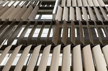 Adjustable aluminum sun louvers