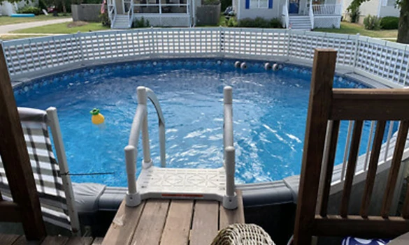 Aluminum privacy fence for patio, terrace and poolside screening with airflow