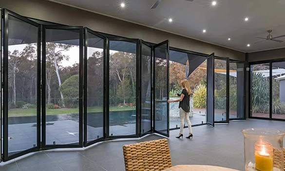 6-panel and larger aluminium bifold doors
