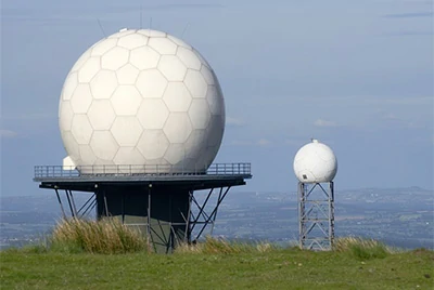 Aramid honeycomb core for radome and antenna sandwich structures