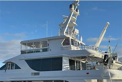 Aramid honeycomb panels for marine interiors