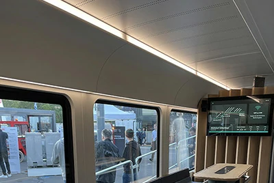 Aramid honeycomb panels for rail transit interiors