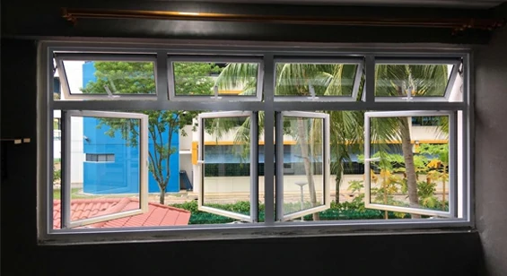 Outward mounted aluminum screen frame with Euro groove design