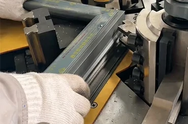 Corner assembly
