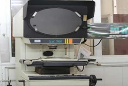 Optical profile projector for B-type tube