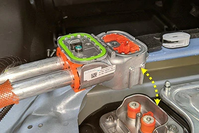 EV fast-charging high-voltage connection