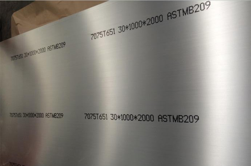 marcaje completo sobre placas de aluminio