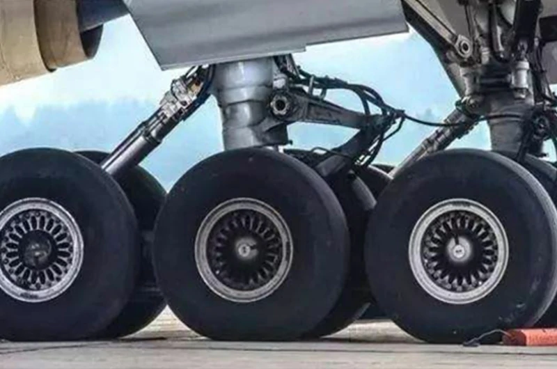  roda do trem de pouso de aeronaves