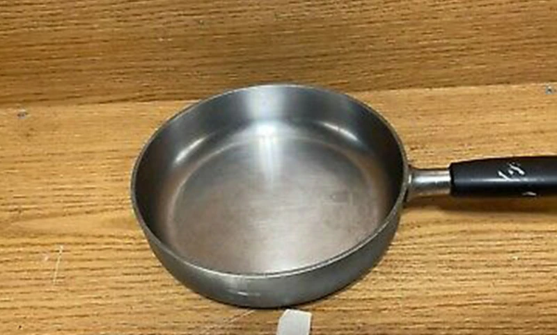 Wear ever aluminum plus stainless inner clad Wear ever aluminum plus stainless inner clad