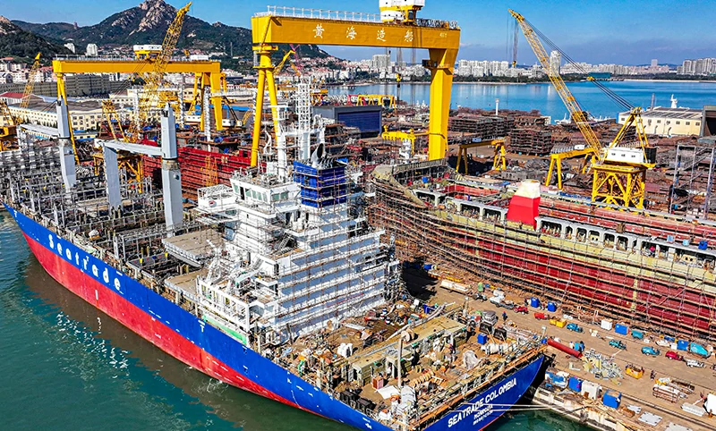 Ship hull and marine engineering component welding