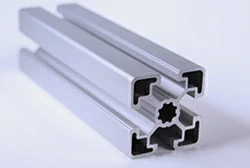 45 mm x 45 mm 10 mm Aluminium-Extrusion 45 mm x 45 mm 10 mm Aluminium-Extrusion