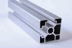 45 mm x 45 mm 10 mm Aluminium-Extrusion 45 mm x 45 mm 10 mm Aluminium-Extrusion