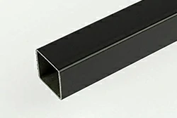 Kastenprofil aus schwarzem Aluminium Kastenprofil aus schwarzem Aluminium