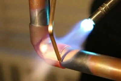 قضيب نحاس بالنحاس