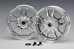 صب محور العجلات بالألمنيوم