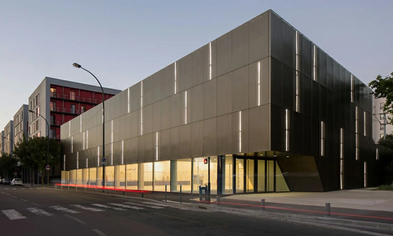 Public and landmark buildings