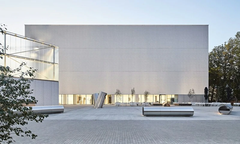 Transportation and public hubs